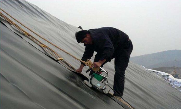 聚乙烯土工膜施工